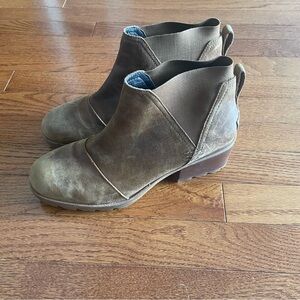 Sorel Women's Cate Chelsea Boot Casual Waterproof  Brown Size 9.5 Bootie
